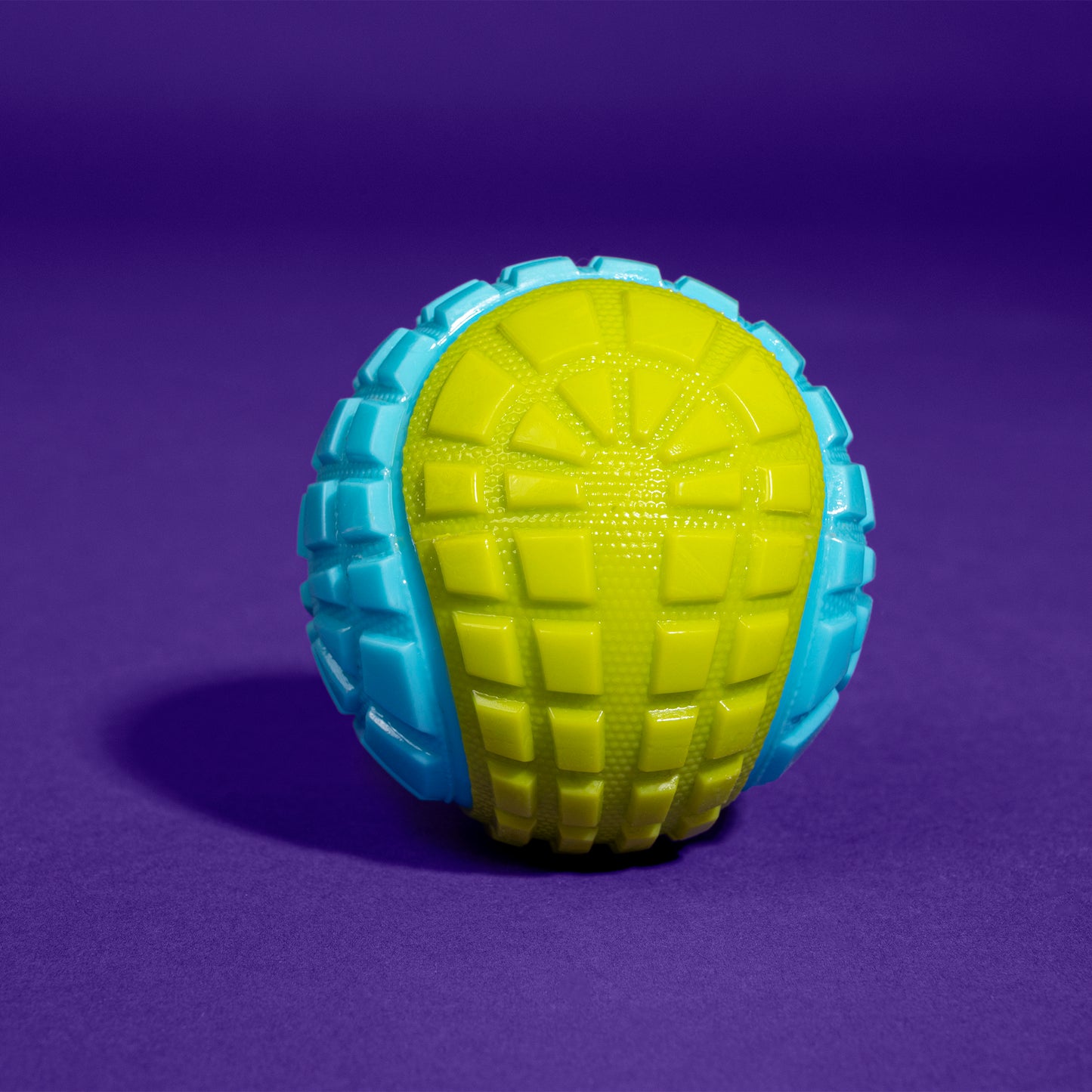 Dash Dog Squeaky Serve Tennis Ball Fetch Toy For Dog - Blue & Green