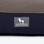 HUFT Giraffe Classic Lounger Bed For Dog - Grey & Navy
