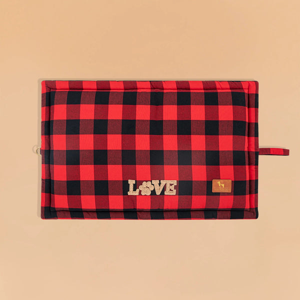 HUFT Love Plaid Mat For Dog - Red & Black