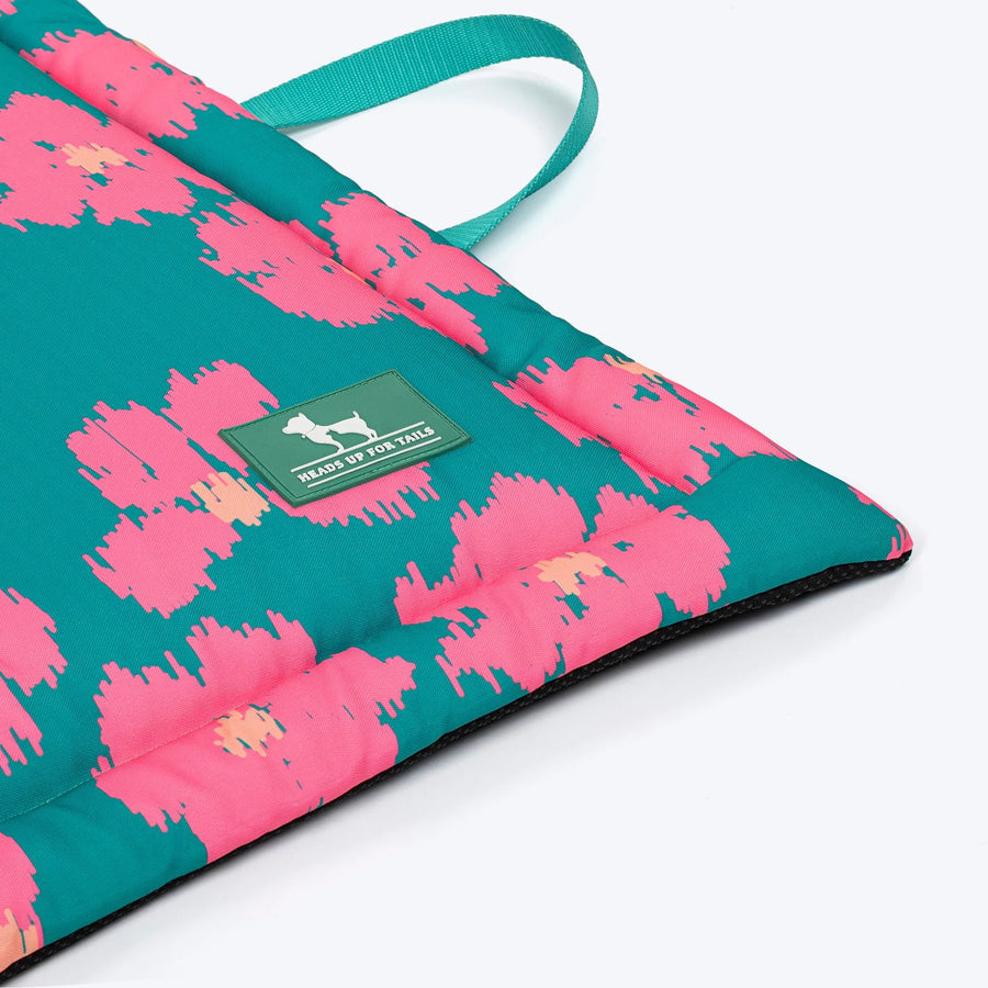 HUFT Pawsome Blossom Mat For Dog - Green & Pink